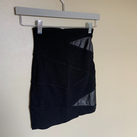 Aritzia Dresses & Skirts - 2/$25 Aritzia Talula black mini skirt with panels